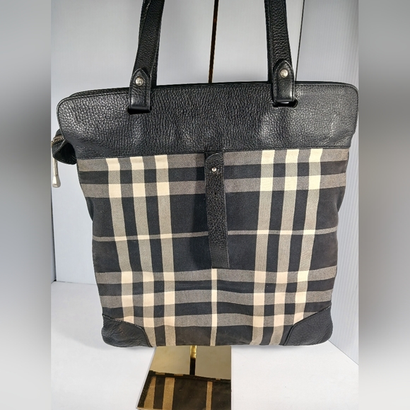 Burberry printed Canvas Tote - Picture 2 of 9